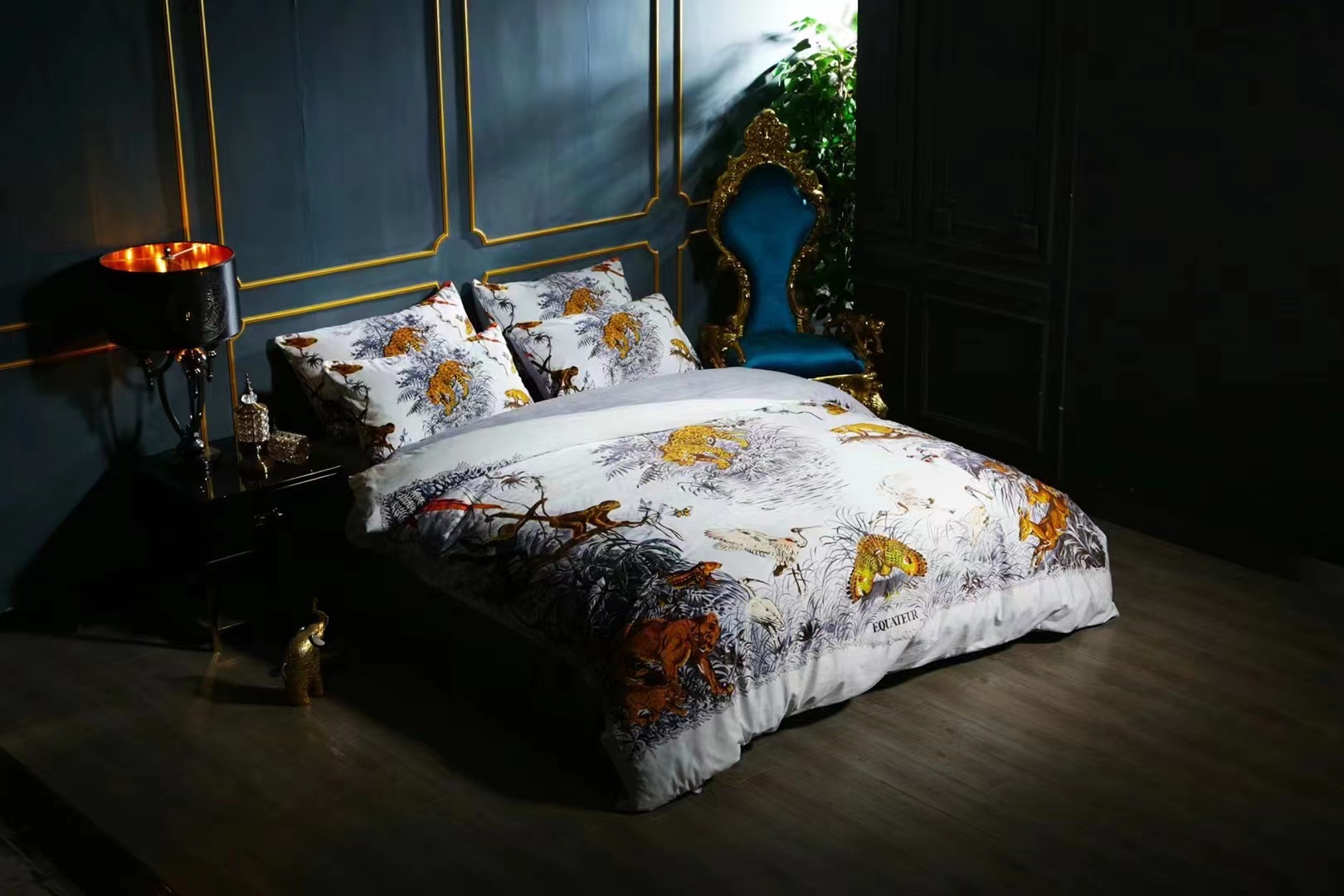 

Luxury 5pcs Leopard Print  King Designer Winter Worm Bedding Sets Woven European Style Quilt Cover Pillow Cases Bed Sheet Duvet Comforter Covers set, Gold