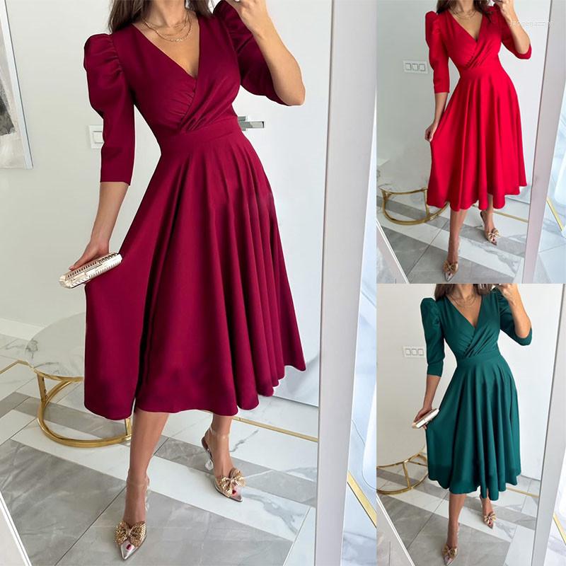 

Casual Dresses Autumn And Winter Commuting Color V-neck Waist Puffed Sleeves Big Swing Dress Female, Black