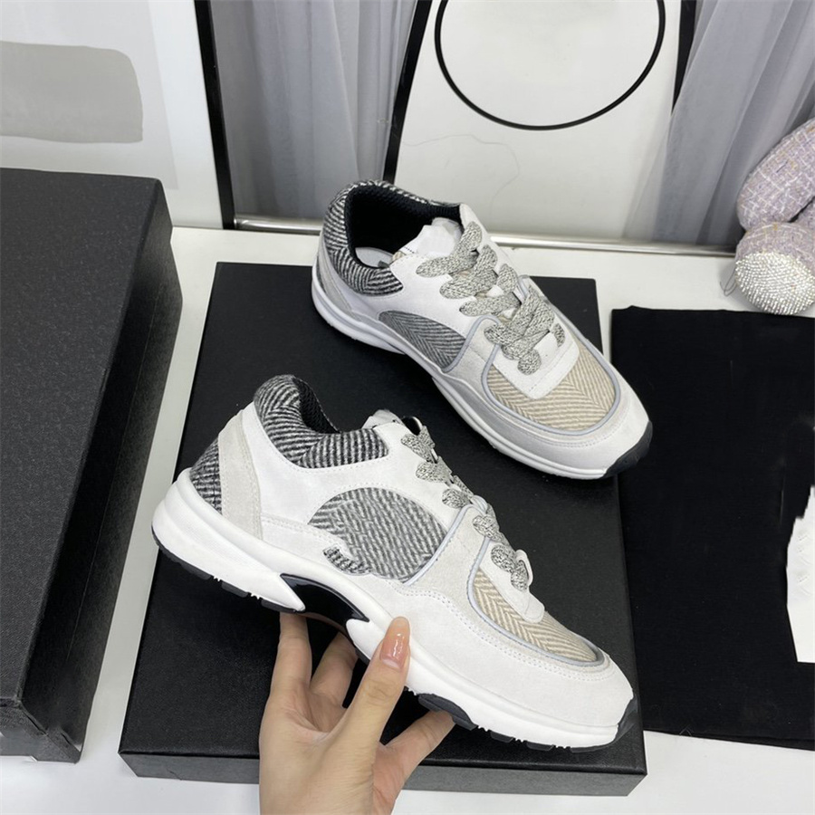 

Excellent Retro Excellent Retro Luxury Designer Running Shoes Channel Sneakers Women Lace-Up Sports Shoe Casual Trainers Classic Sneaker Wom