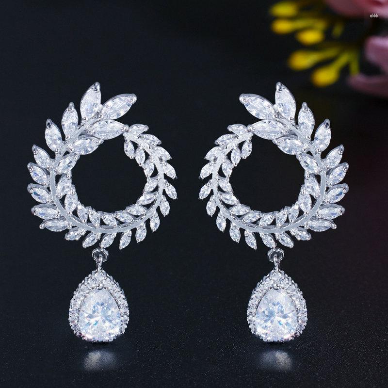 

Dangle Earrings Lady Luxury Bridal Jewelry Shiny Cubic Zircon Fancy Leaf Drop Factory Price Wedding