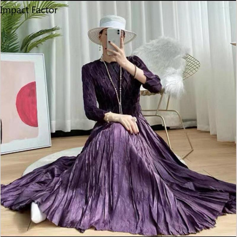 

Casual Dresses Miyake Pleated Women Dress 2022 Autumn Fashion Loose High Quality Round Neck Three Quarter Sleeves Knee Length Purple, Black
