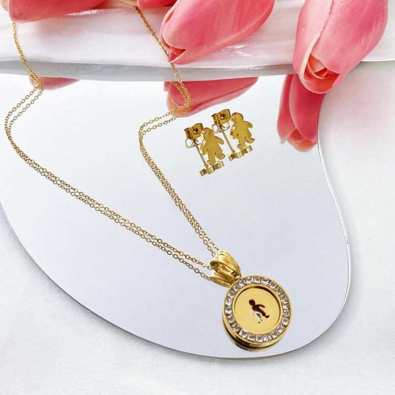 

Necklace Earrings Set Fashion Hollow Love Heart Gold Necklaces Iced Out Colorful Cubic Zirconia CZ Letter MAMA Boy Girl Portrait Pendant, Picture shown
