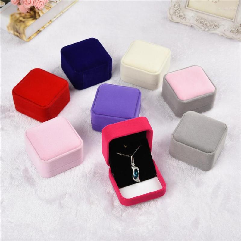

Jewelry Pouches 1pcs 7x7x4cm Necklace Display Gift Velvet Box Wedding Earrings Ring Case Boxes Multicolor