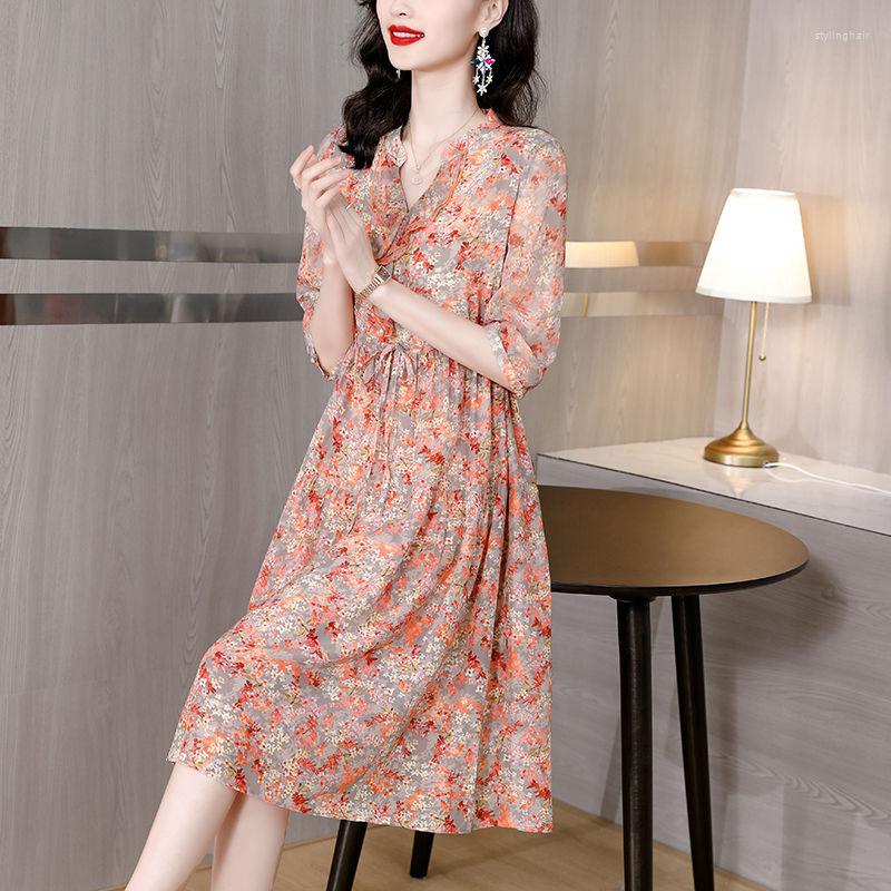 

Party Dresses High Class Summer Print Dress Female 2022 Light Luxury Small Crowd Design Chic V Neck Short Sleeve Casual Skirt, Pink