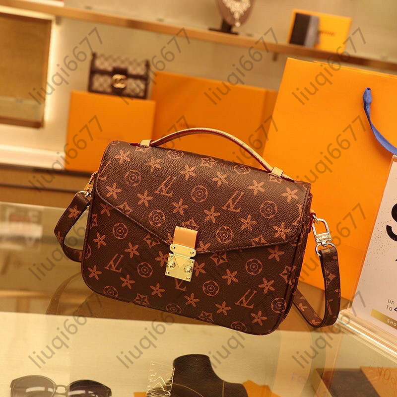 

Classic Designers bags Genuine Leather Women Shoulder Bags Brown Flower Messenger Chain Strap Cross Body Ladies Flap Purse Clutch Totes With Dust bag, Black empreinte