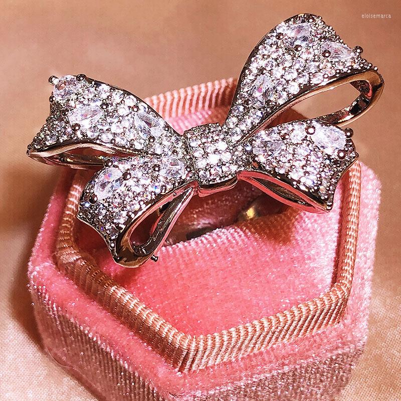 

Cluster Rings Luxury Sparkling Oversized Butterfly Full Diamond Couple Ring For Women Opening Adjustable Geometric Bow Engagement Jewelry