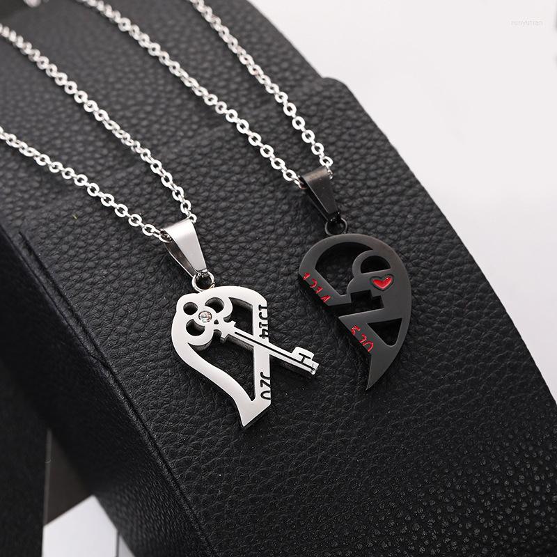 

Pendant Necklaces 2 Piece Set Fashion Friend Couple Necklace Broken Heart Women Men Gift Friendship Jewelry Korea Key Locket