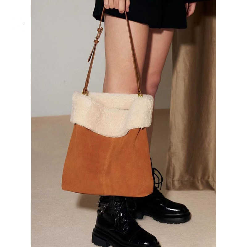 

Modern suede stitching wool bucket bag womenlarge capacity new fashion contrast Leather Shoulder Bag, Brown 1