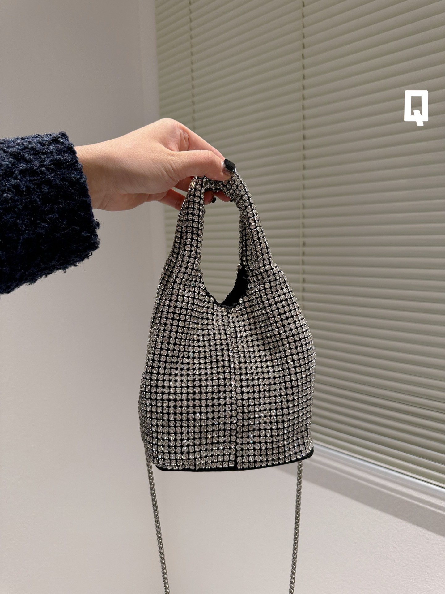 

2022 Women's Designer Grey Classic Chain Handheld Shoulder Bag Women's Fashion First Choice