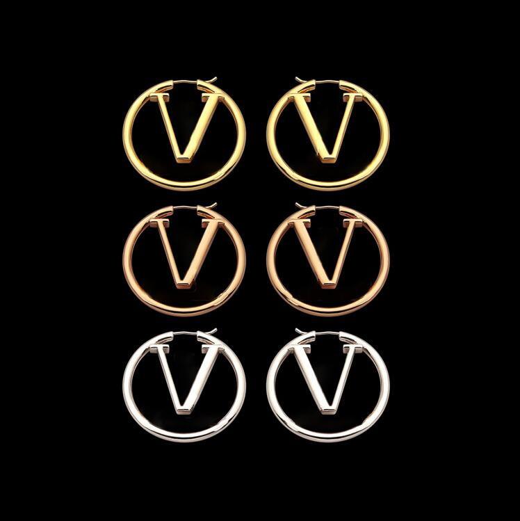 

Europe America Fashion Style Lady Women Gold Silver-Colour Hardware Engraved V Initials Hollow Out Hooped Earrings M64288193z