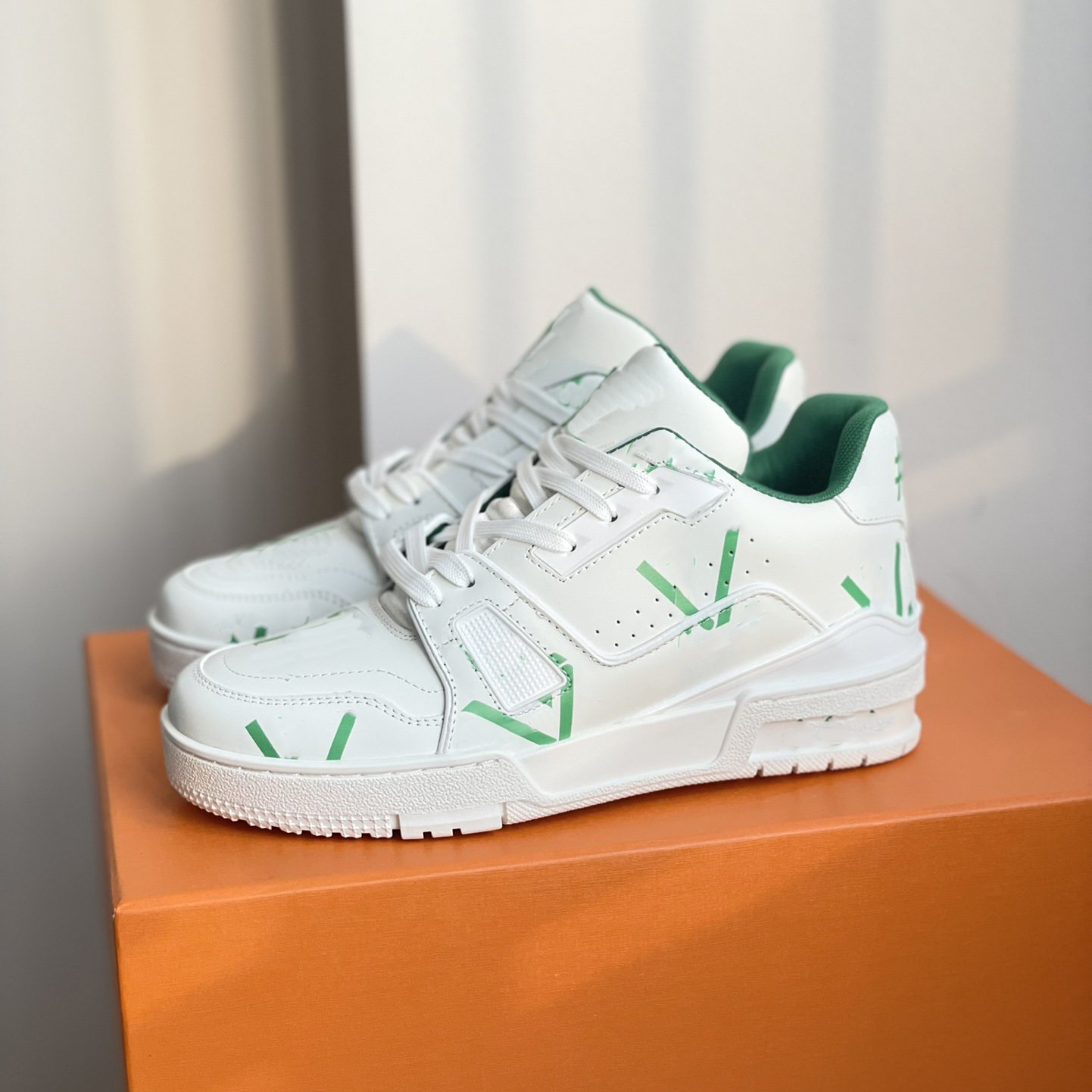 

Designer Running Shoes Fashion Louiseity Trainer Sneakers Women Men Luxury Sports Shoe Chaussures Casual Classic Viutonity Sneaker Woman asffxc, 11