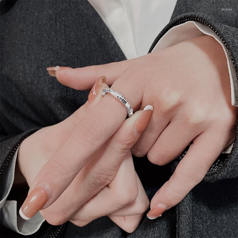 

Wedding Rings Mobius Women Retro Twisted Design Adjustable Opening Finger Ring Engraved Letter Joint Girls Charm Jewelry Accessory