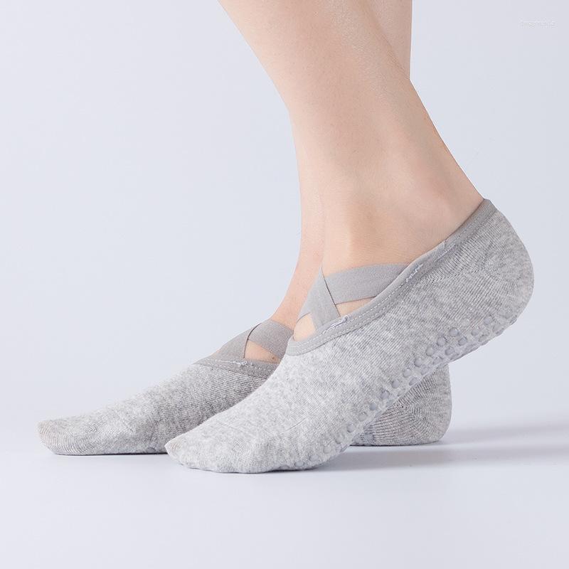

Athletic Socks 1 Pair Women Cotton Yoga Ballet Cross Straps Backless Pilates Professional Non-Slip Sports Boat 34-39 Yards, Black