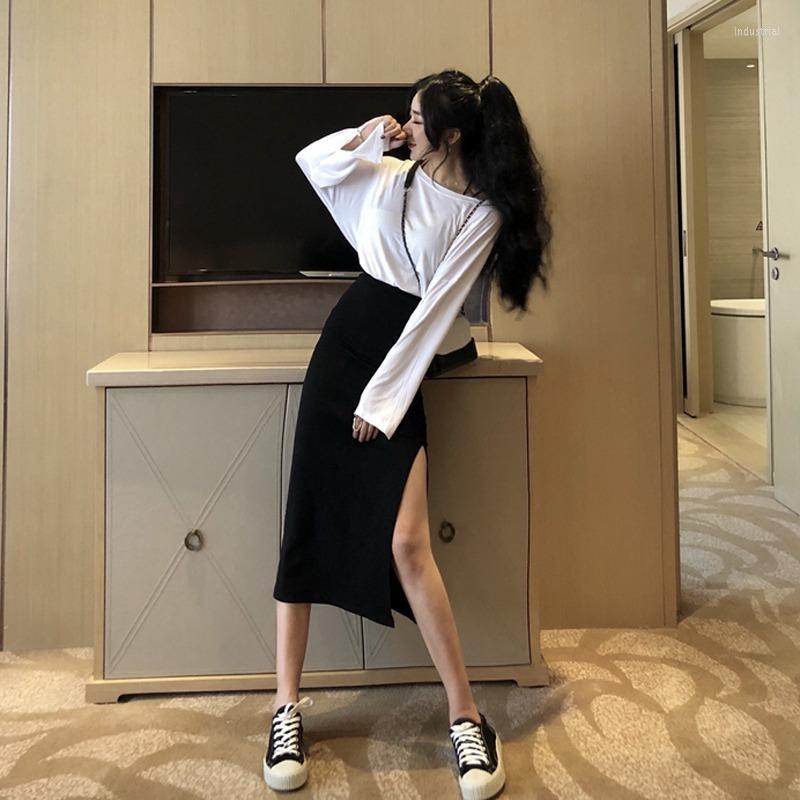 

Skirts Slit Half Skirt Female 2022 Spring And Autumn High-waist Slim-fit Hip Wild Temperament Black A-line, Black skirt