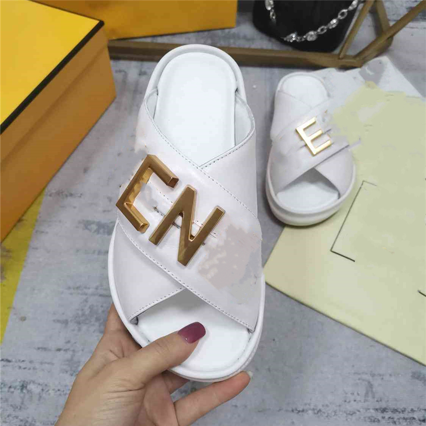 

Fashion Slippers Fendyity 2023 Luxury design Summer Men flat bottom Women Slope Heel Letter Leather Casual Sandals 03-011