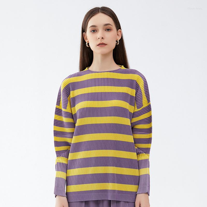 

Women's T Shirts Miyake Pleated Striped Printed T-shirt 2023 Spring Korean Fashion Causal Women Loose Long Sleeve Tops, Purple