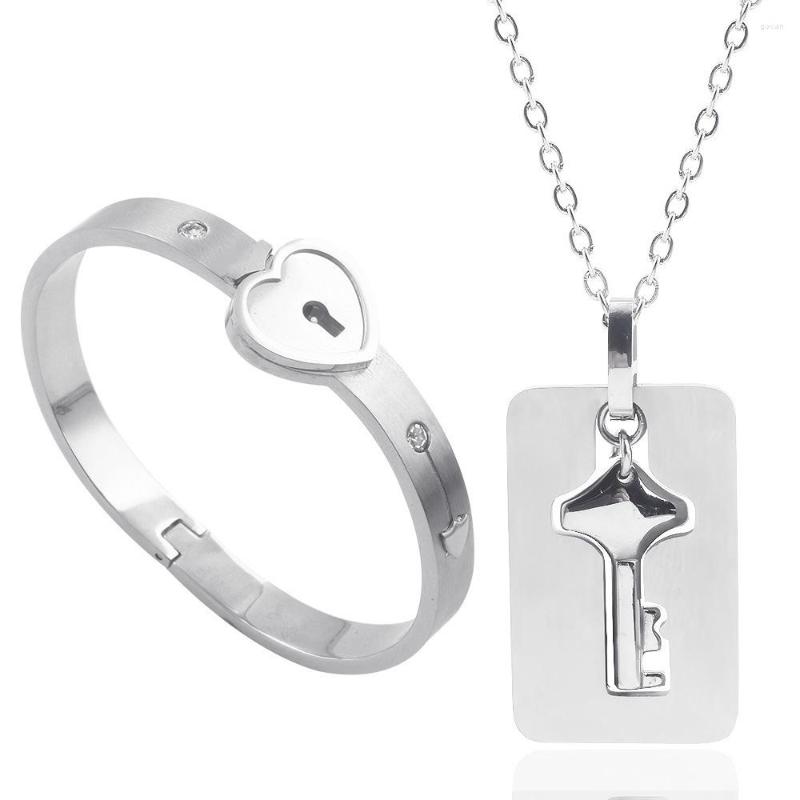 

Necklace Earrings Set 3 Styles A Couple Lovers Jewelry Love Heart Lock Bracelet Stainless Steel Bracelets Bangles Key Pendant Gift, Picture shown