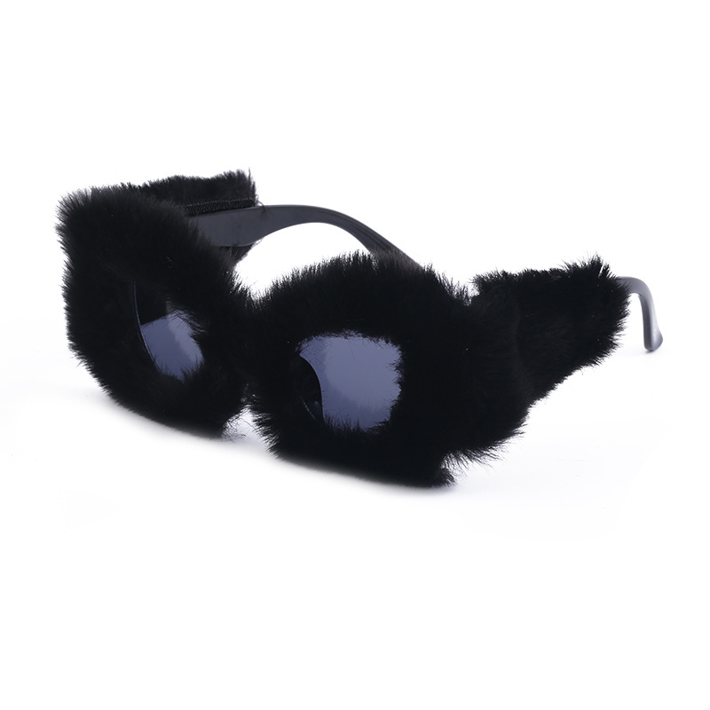 

eyewear glasses Plankton young with the same paragraph plush winter sunglasses ladies fashion cat-eye sunglasses female Europe and United States tiktok Sunglass