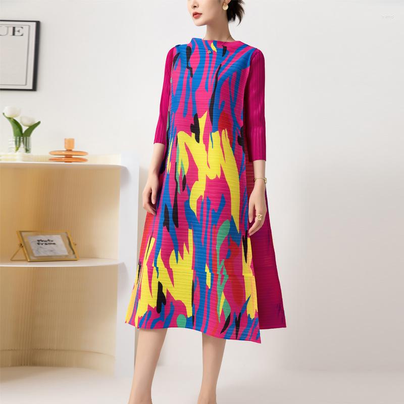 

Casual Dresses YUDX Women Miyake Pleated Fashion Printed High Street Loose Large Size 3/4 Sleeve O-Neck Knee-Length A-LINE Dress Tide, Black