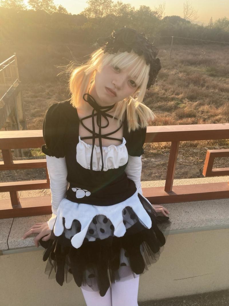 

Women's T Shirts Ruibbit Arrival Harajuku Gothic T-shirts Black Long Sleeve Women Tees Punk Girl Chic Cut Slim Bandage Square