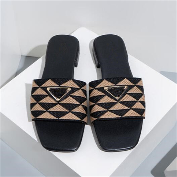 

Designer Women Sandals Triangle Embroidery Slippers Fashion Ladies Sandal Casual Flat Heel Grid Slides Summer Beach Shoes, Pink