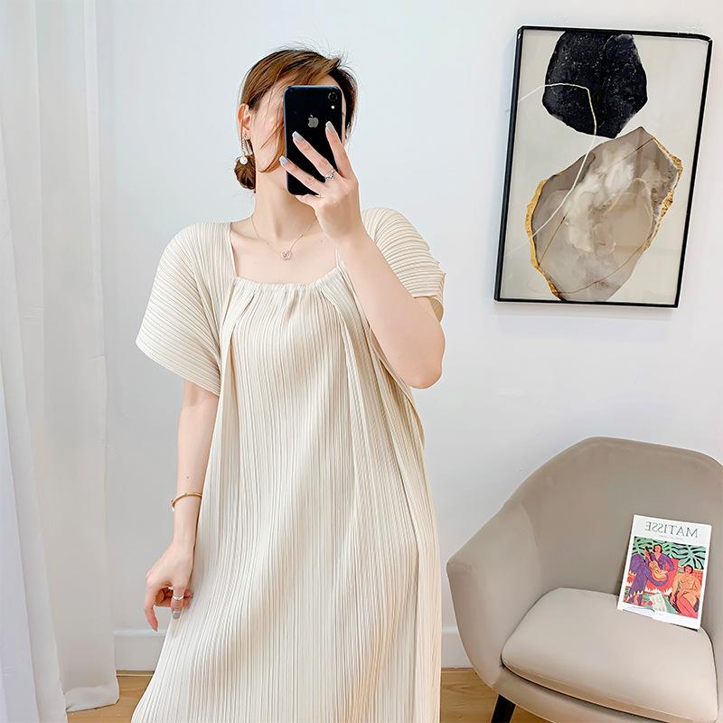 

Casual Dresses Summer Of 2022 Miyake Pleated Dress Has A Long Temperament Which Is Slim Elastic And Loose Fake Two-Piece Suit, Purple