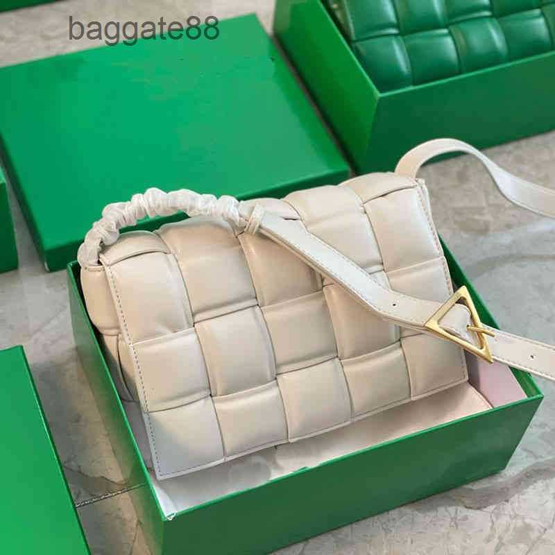 

Bottaga Classic Ladies Lady Triangle Tofu Woven Bag Leather Venetas 2023 Same Designer Bags Single Cassette Shoulder Messenger Pillow Jg4f, Black