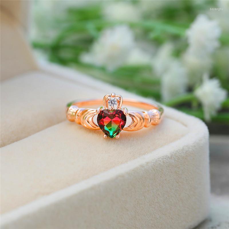 

Wedding Rings RongXing Red Green Crystal Watermelon Zircon Heart Claddagh For Women Vintage Rose Gold Filled Bridal Engagement Ring Gift