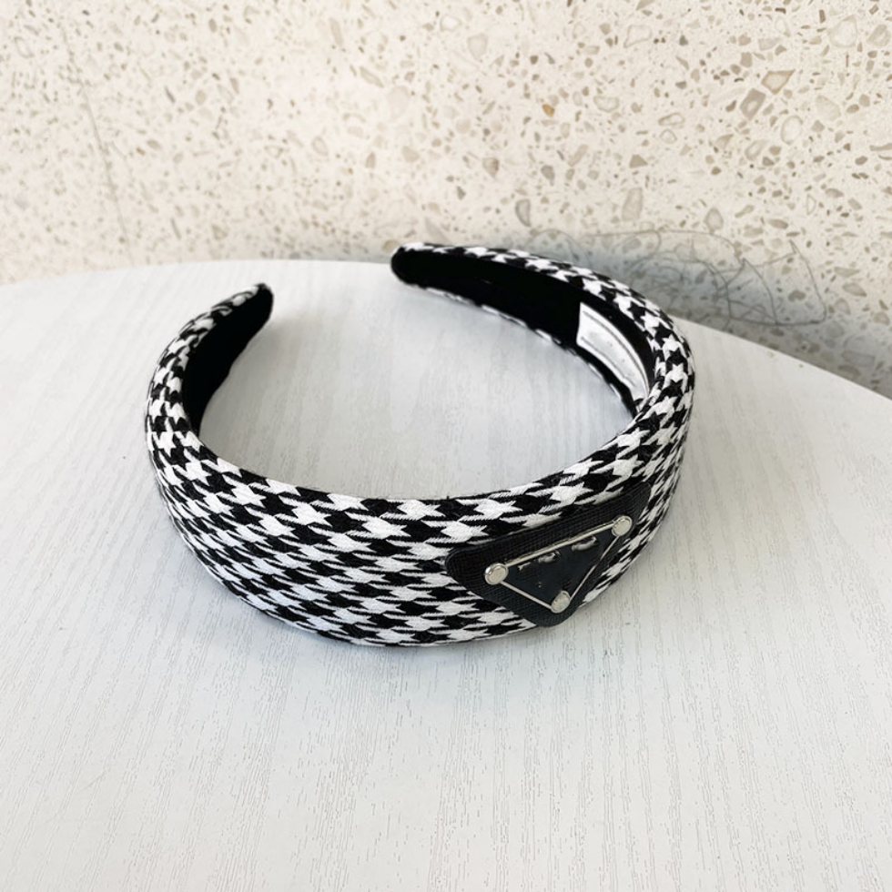 

Designer Hair Scarf Thousand Birds Grid Hair Hoop Women Retro Black White Headband Triangular Wide Brim Headwea Female Family Couple Gifts, Small