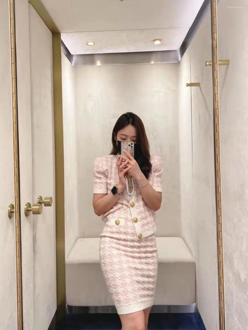 

Women' Knits High Quality Women Clothes Summer Fashion Plaid Pink Sweater Sexy Ladies Short Cardigan With Buttons
