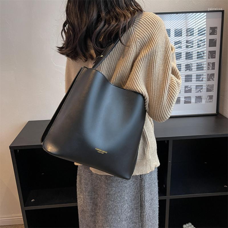 

Evening Bags Fashionable Women Shoulder Tote PU Leather Shopping High Quality Daily Casual Multi-function With Big Pockets, Beige