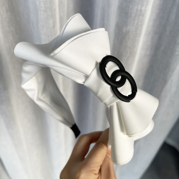 

Designer Head Scarf Simple Satin Hair Band Bow Knot Headband Temperament Classic Solid Black White Hair Clip Headdress Fashion Couple Family Gift
