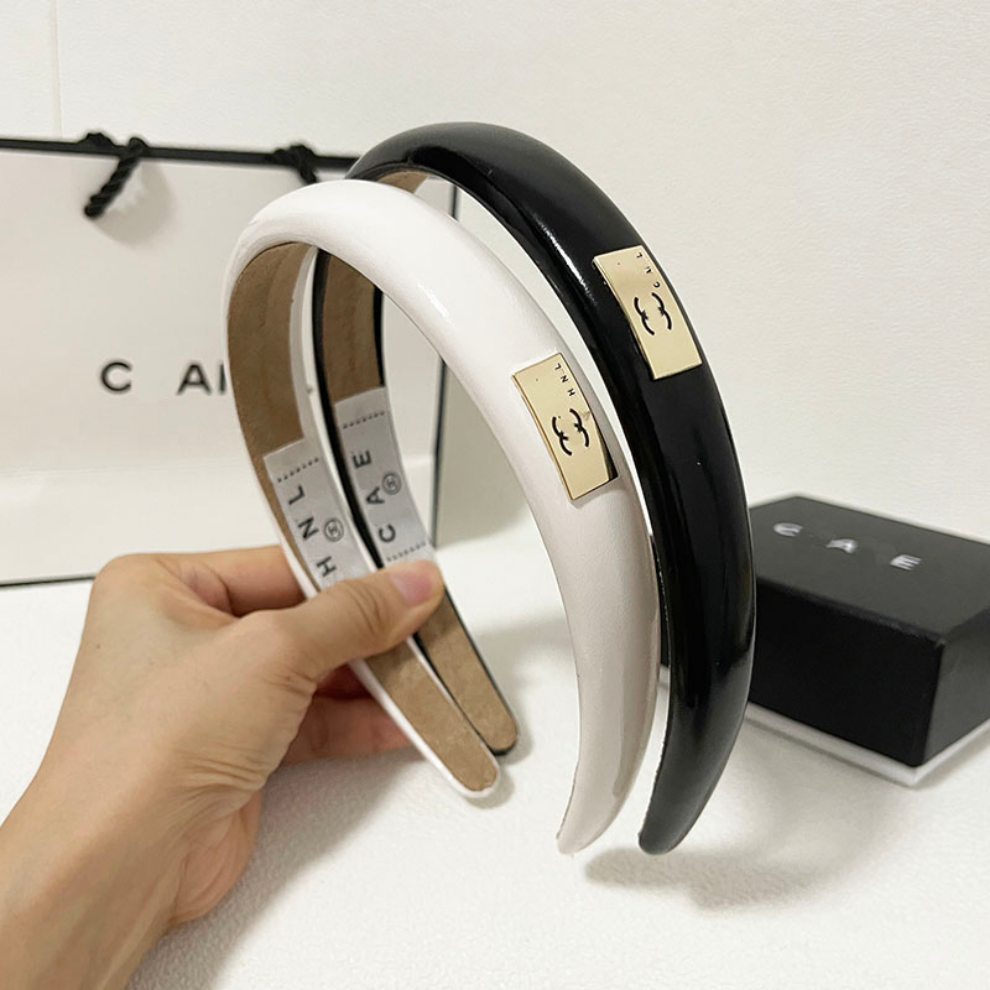 

Brand Designer Solid Vintage leather sweet black white Headband for Womens Fashion Wide Hair Hoop Sports Turban Headwrap Women's Versatile Hair Accessories