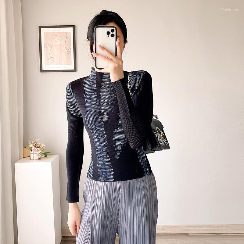 

Women's T Shirts Autumn Bottoming Shirt Women's Black Print Temperament High-neck Comfortable High-end Pleated Top Pullover, Picture color
