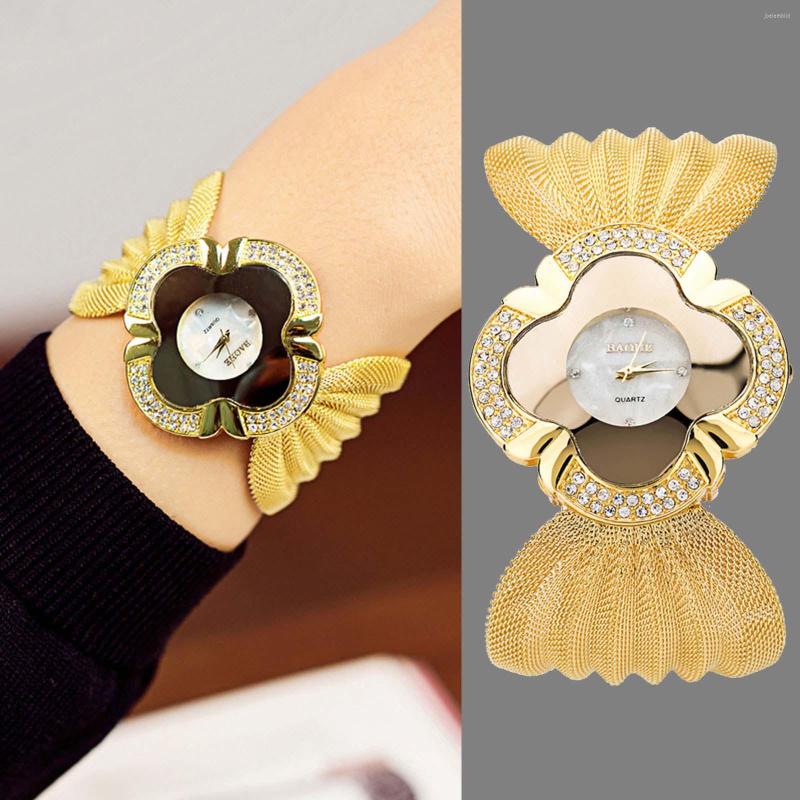 

Wristwatches Luxury Bracelet Watch Bright Diamond Butterfly Mesh Belt Women Quartz Rhinestone Wristwatch