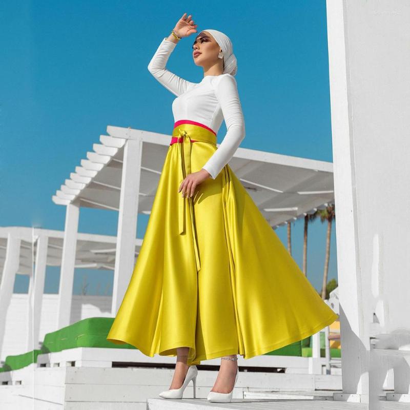 

Party Dresses UZN Elegant A-Line Jersey And Satin Prom Dress Muslim O-Neck Long Sleeves Evening Ankle-Length Gowns, Black