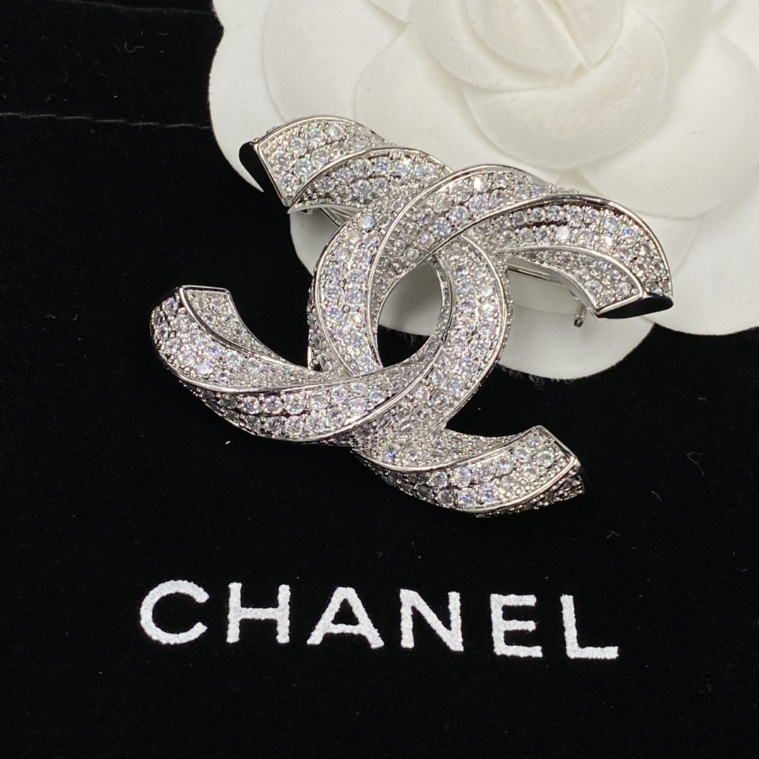 

womens designer brooch pins for ladies fashion mens luxury brooches