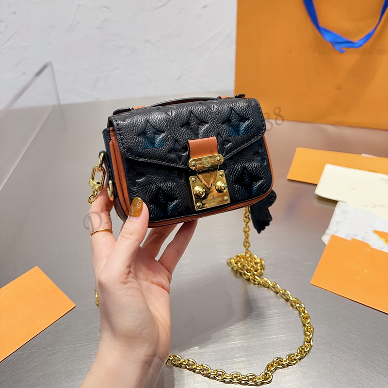 

23 Womens Sheepskin Leather Shoulde Bags Chain Diagonal Crossbody Bag Luxury Designer Silver Metal Rhinestone Letters Handbags For Women Purse pouch 14cm, Black