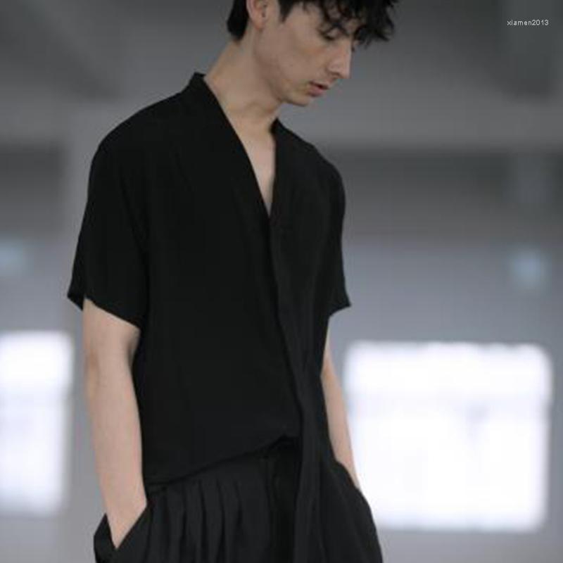 

Men' Casual Shirts Retro Japanese Simple Personality Temperament V Neck Leisure Texture Short-sleeved Shirt Thin, Black