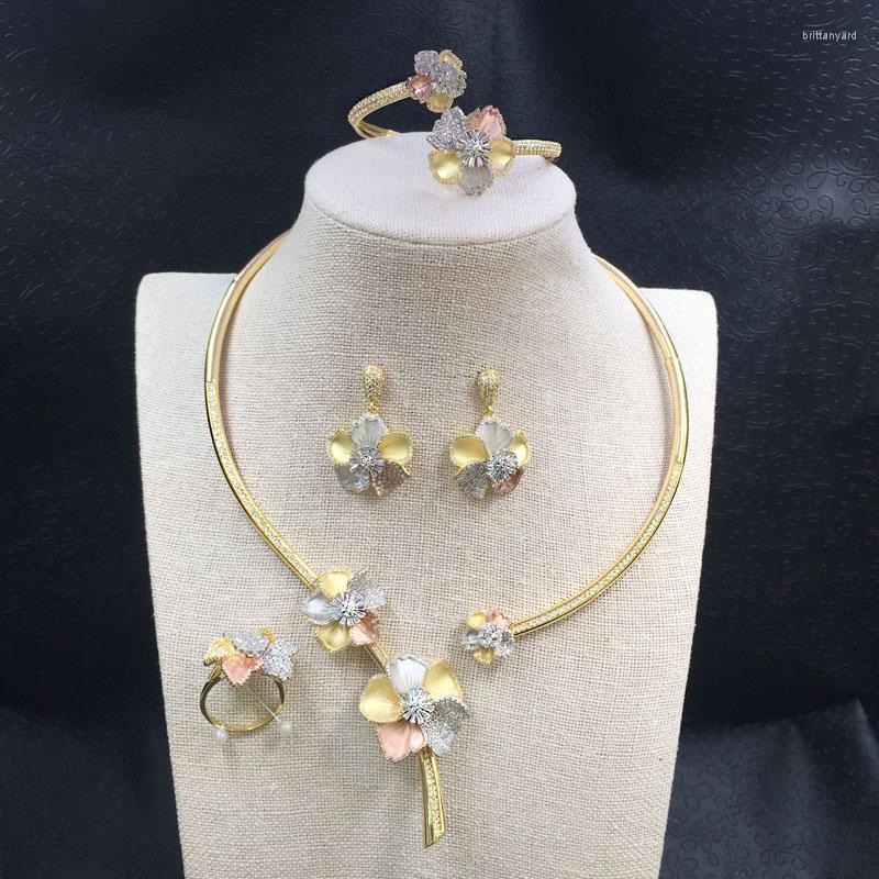 

Necklace Earrings Set Lanyika Jewelry Delicate Fine Flower With And Bangle Ring Banquet Gift, Picture shown