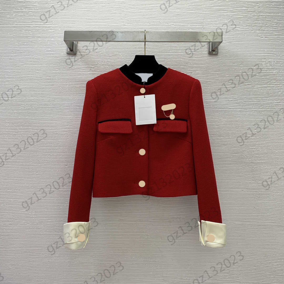 

Womens Jackets Velvet Collar Spliced Metal Brooch Decoration Short Jackets Single Row Custom Button Opening Long Sleeves Coats Temperament Women Clothes