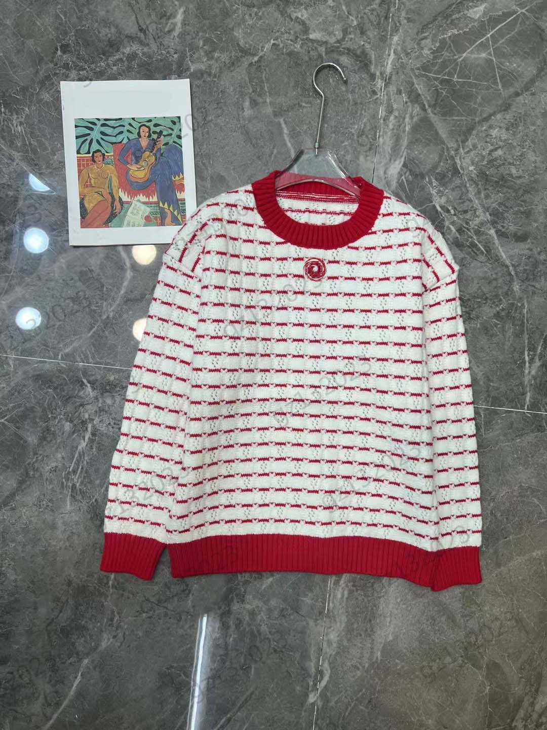 

Womens Sweaters Christmas Snowflake Jacquard Contrast Colors Stripes Round Collar Pullover Knit Sweater Hollow Out Process Fashion Knitwear Women Apparel