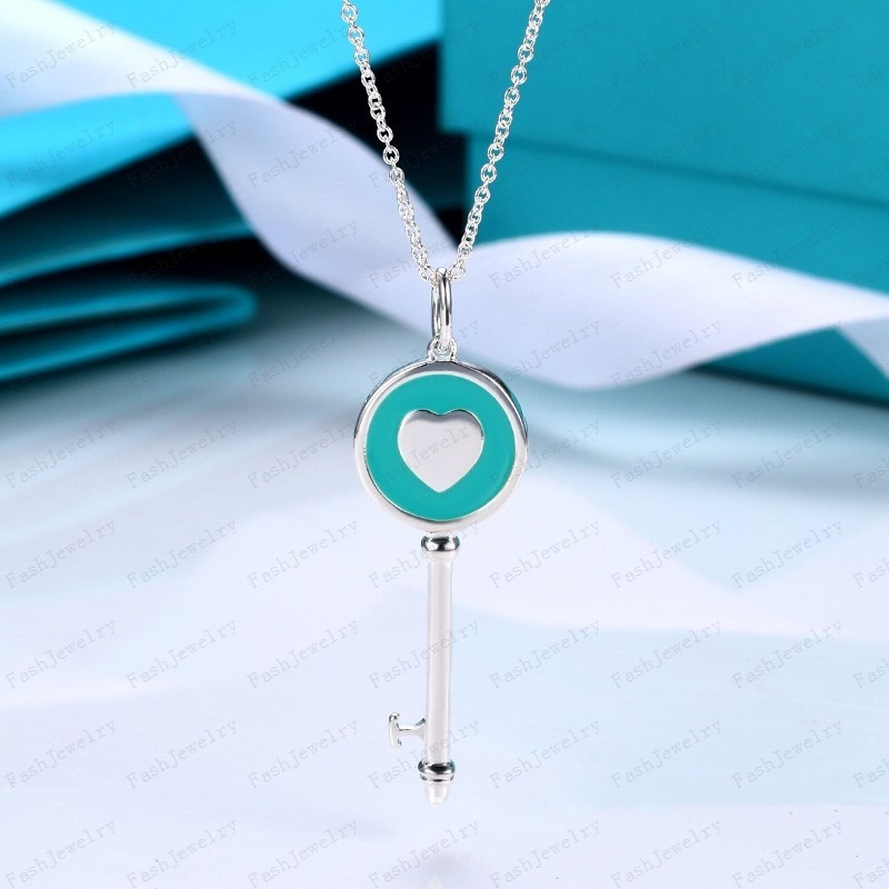 

Designer heart-shaped key necklace female couple stainless steel chain gift to girlfriend luxury jewelry accessories wholesale with box