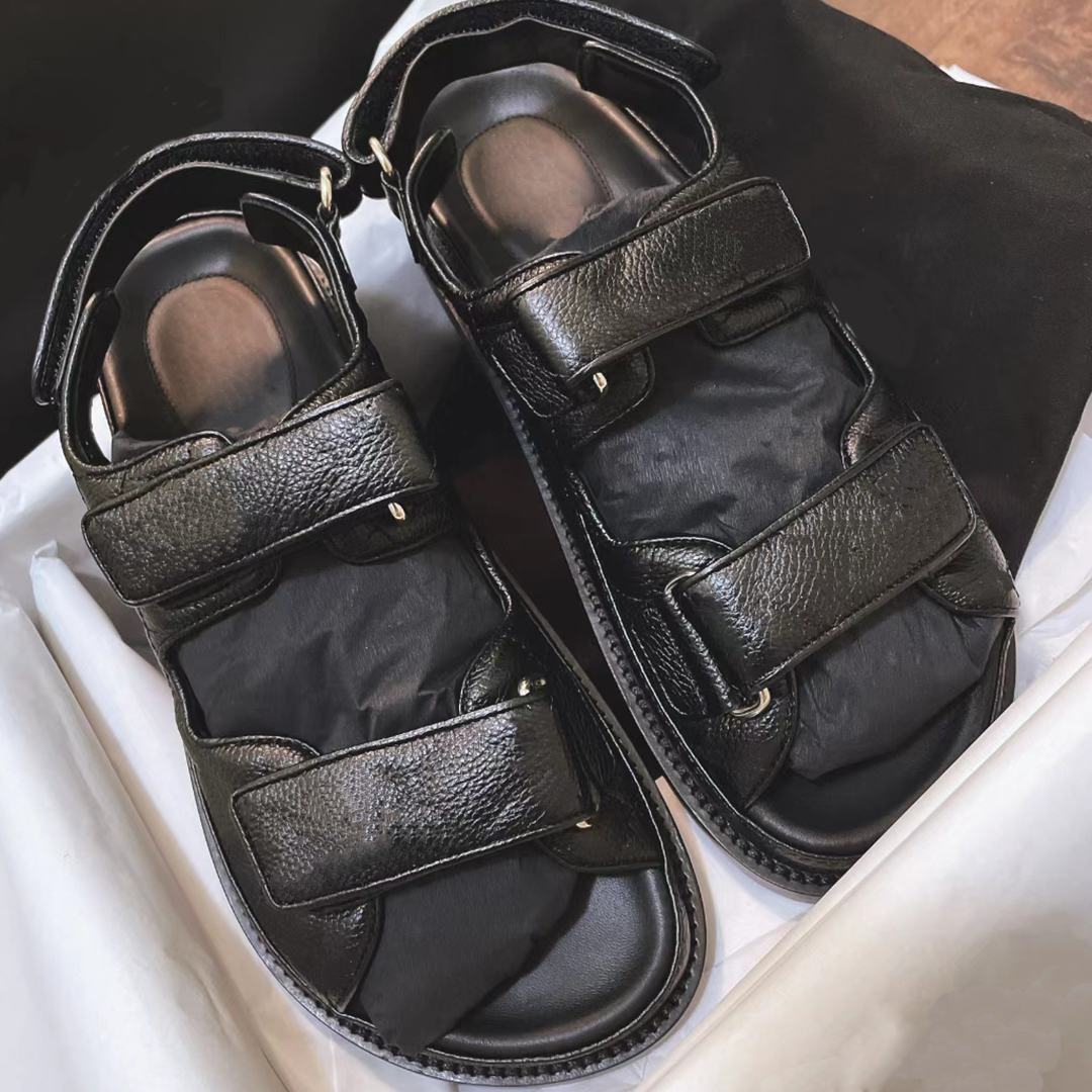 

comfortable sandals designer Classics Chain link rhinestone Pearl Round buckle Casual shoes Hook Loop Back Strap flat heel Large size Beach sandal 35-43 with box, 3#