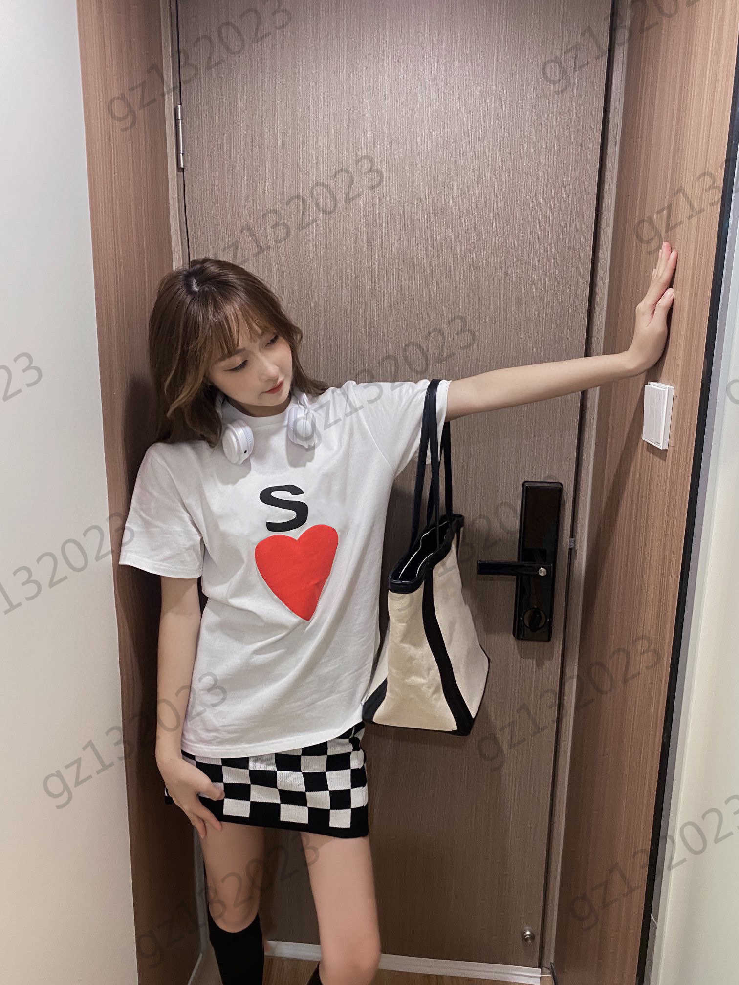 

Women Clothes T-Shirts Chest Letter Love Print Short-sleeved Pullovers T-shirt Classic Crew Neck Pullover Casual Joker Shirts Fashion Designer Women Clothes