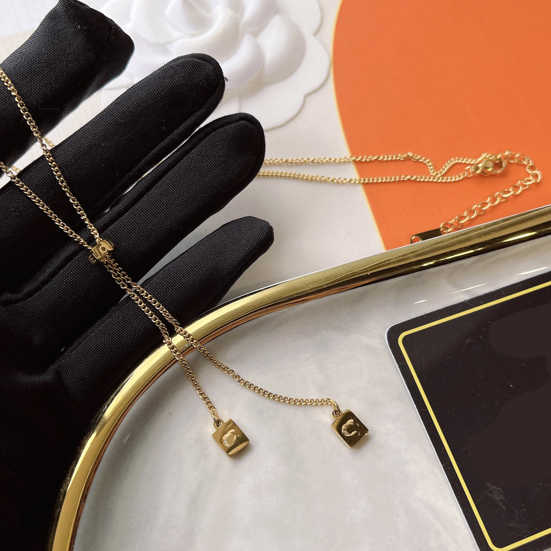 

Luxury Design Brand Necklace Flower 18K Gold Plated Stainless Steel Necklaces Choker Chain Letter Pendant Fashion Womens Wedding Jewelry Accessories Adjustable