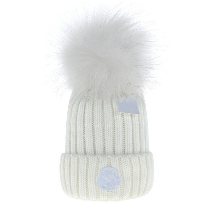 New Designer fashion beanies hats Men's and women's models bonnet winter beanie knitted wool hat plus velvet cap skullies Thicker hats