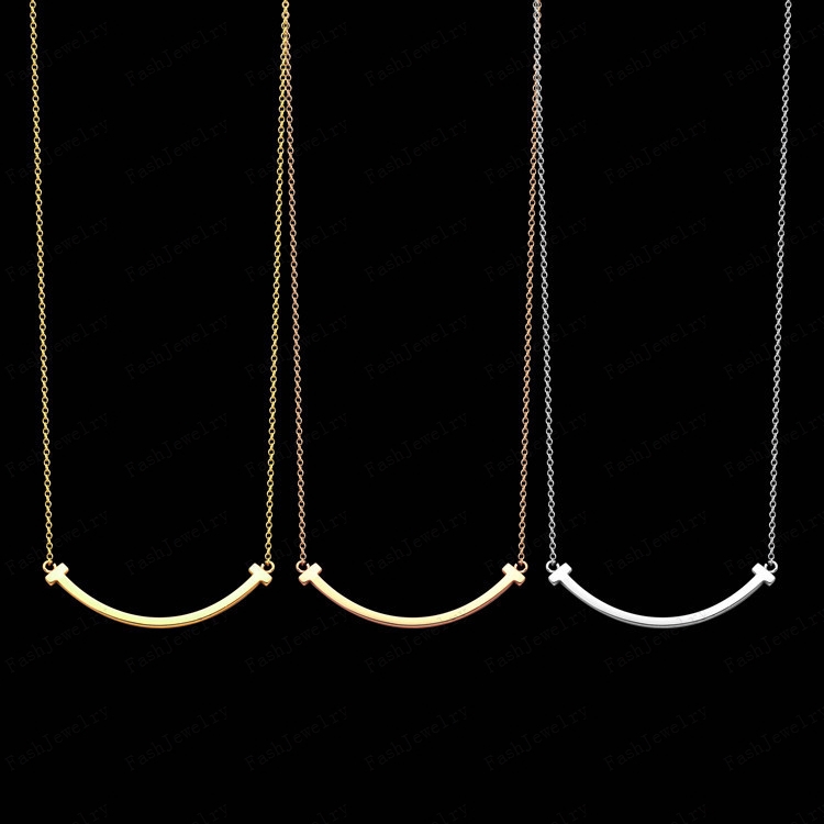 

Luxury Smile Necklace Women Stainless Steel Couple Diamond Pendant Designer Jewelry for Neck Christmas Gifts for women Accessories Wholesale with box