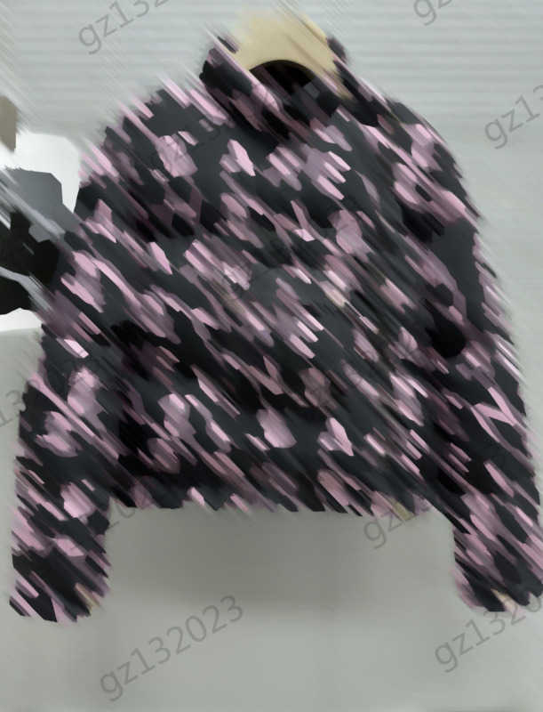 

Puffer Coat Womens Down Parkas Letter Print Chest Pocket High Collar Hooded Winter Coats Side Zipper Flap Light Warm Outerwear Fashion Brand Women Apparel 1960