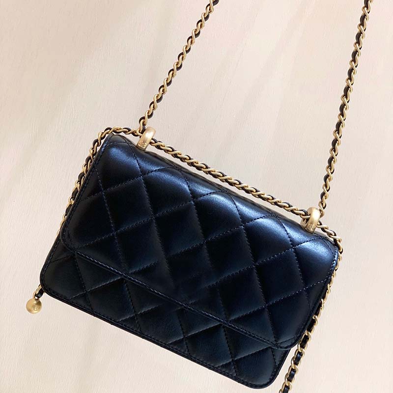 

Classic chain bag ladies striped flip messenger bags messengers bag leather handbags wallet purse cosmetic crossbody metal pendant purses accessories, White